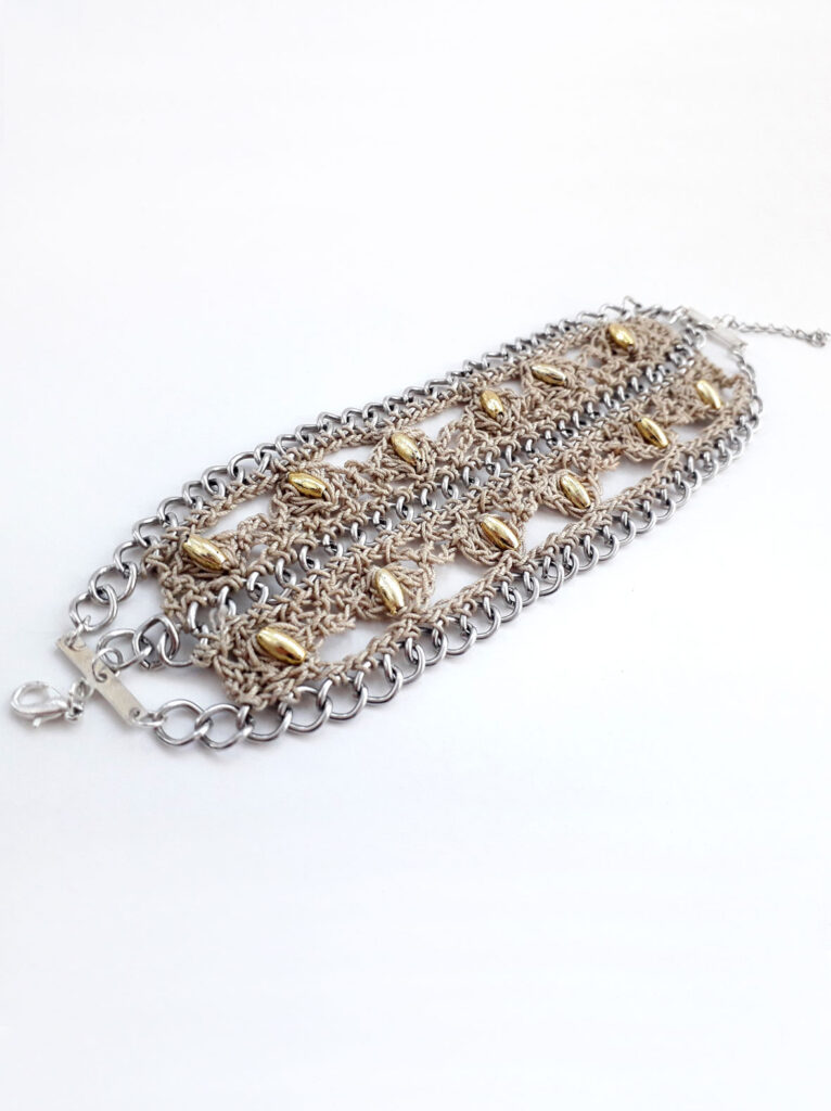 Brazalete textil, marca Novum Renovatio